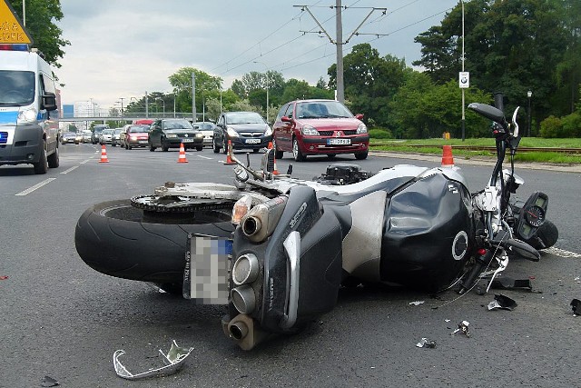 Motocyklista został ranny w wypadku na Mickiewicza