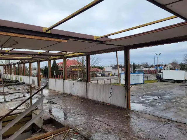 Prace rozbiórkowe na terenie giełdy przy Łyskowskiego w Grudziądzu ruszyły w połowie marca. Wszystko pod budowę infrastruktury drogowej i nowej hali