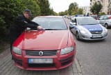 Nieprawidłowe parkowanie - akcja Straży Miejskiej i policji na osiedlu Północ w Koszalinie [wideo] 