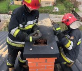 Niedrożne przewody kominowe coraz częstszą przyczyną pożarów w powiecie bielskim. Strażacy ostrzegają