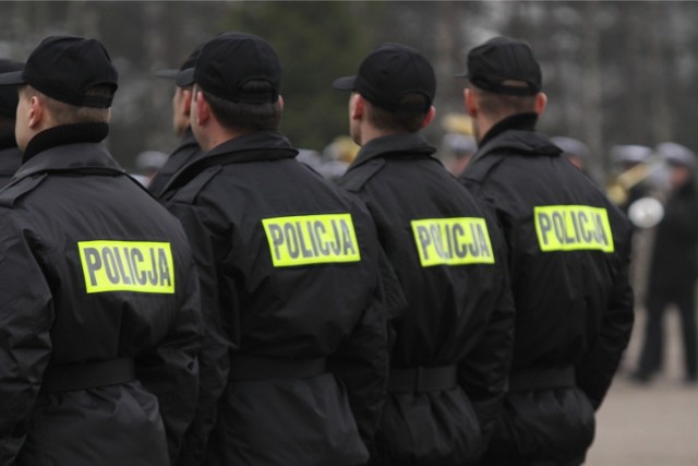 Największą popularnością cieszy się jednak nie armia, ale policja.