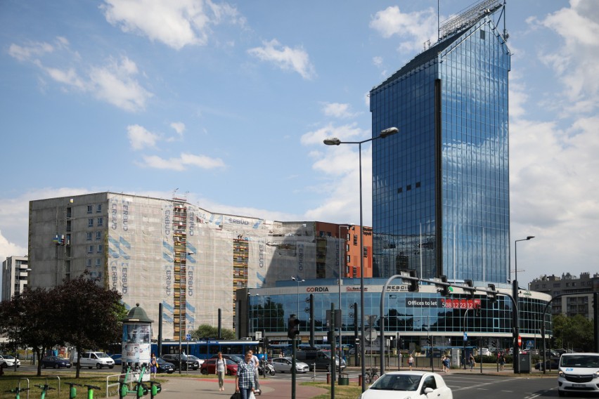 Kraków. Wielki, nowy akademik już wykańczany. Czy zakorkuje nam Grzegórzki? [ZDJĘCIA]