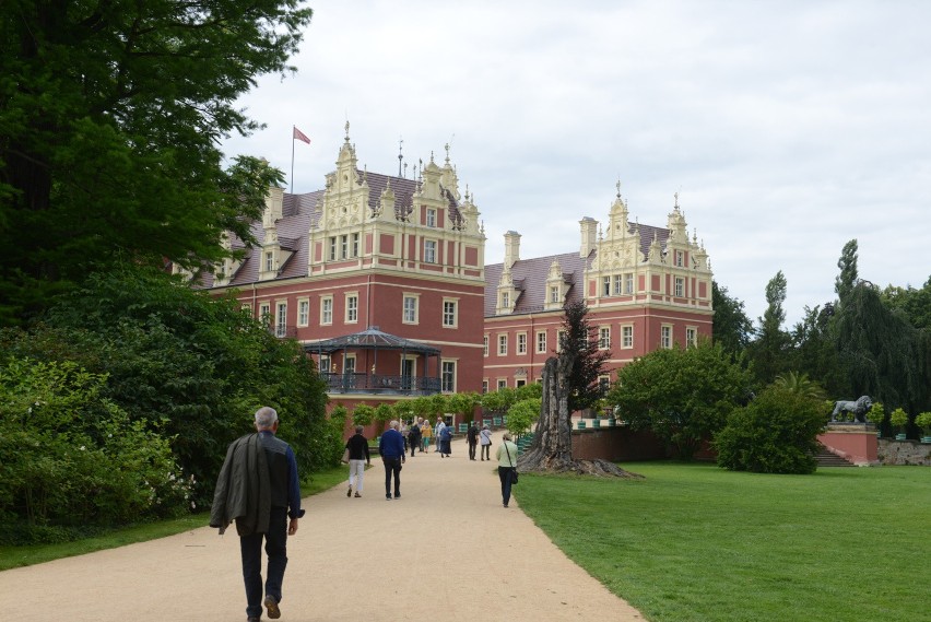 Park powstał w pierwszej poł. XIX w. na polecenia Hermana...