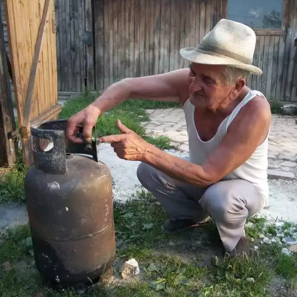 Ryszard Nycek uważa, że jeśli sprawa nie zostanie wyjaśniona może dojść do kolejnej tragedii. Przecież ktoś jeszcze może trafić na butlę z wadą.