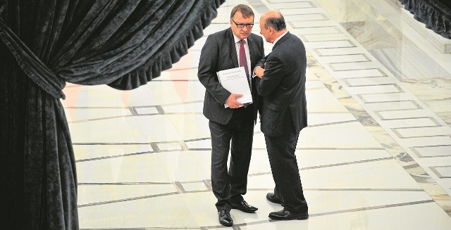 Marek Biernacki (na zdjęciu z Jackiem Rostowskim): W rezydencji premiera Tuska...Nie było żadnego podsłuchu! To bzdura! Kaczka dziennikarska