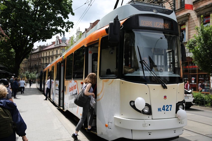 Tramwaj dobrych uczynków jeździł po Krakowie