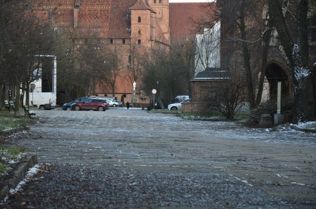 Działania władz Malborka zmierzają do odbetonowania Traktu Jana Pawła II na Starym Mieście.