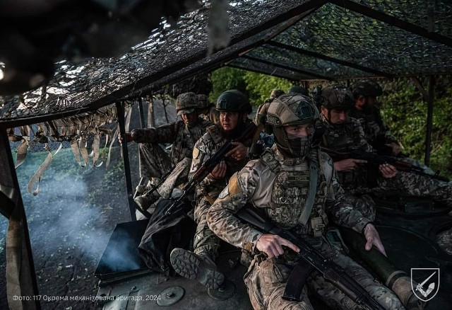 Ukraińcy toczą zacięte walki z nacierającymi Rosjanami w obwodzie charkowskim