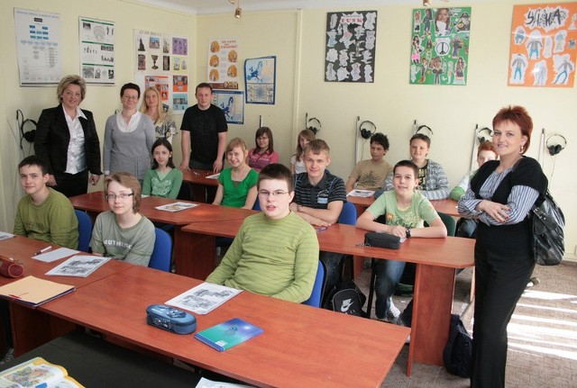 - Przed nami otwierają się nowe kierunki kształcenia - mówią uczniowie Europejskiego Gimnazjum i Ogólnokształcącego Liceum Językowego imienia Unii Europejskiej w Radomiu.