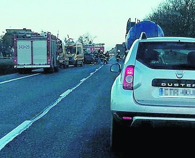 Do wypadku w Kawęczynie doszło 6 grudnia, po godz. 14. Na drodze do Lipna świadkowie mogli widzieć BMW, które spowodowało wypadek.