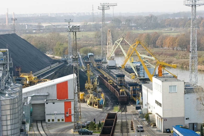 Nowy komin elektrociepłowni oczyści powietrze we Wrocławiu