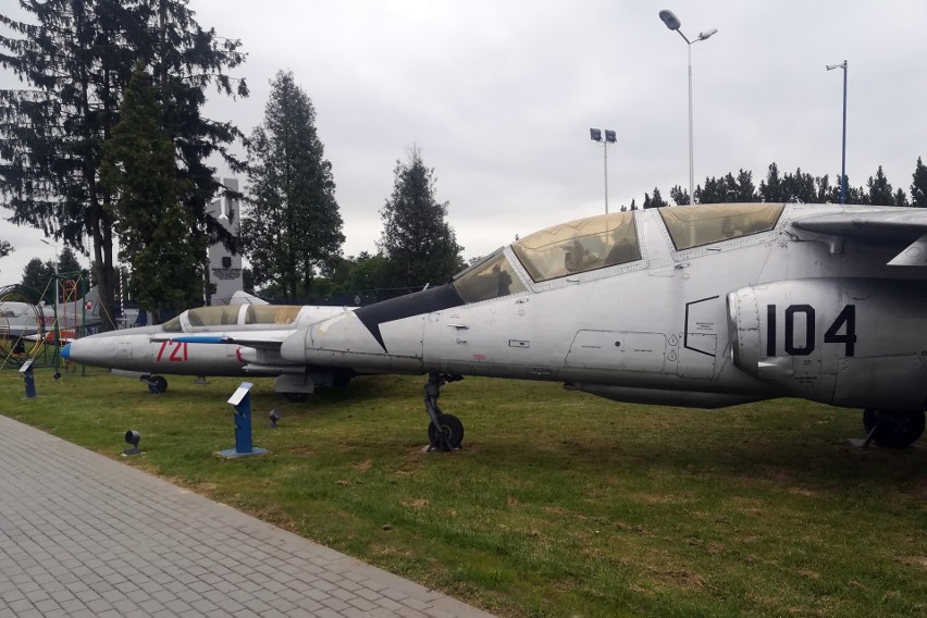 Muzeum Sił Powietrznych w Dęblinie. Prawdziwa przyjemność dla fanów lotnictwa. Zobacz zdjęcia