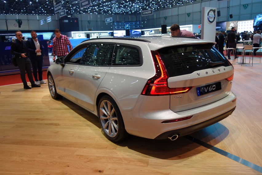 Volvo V60...