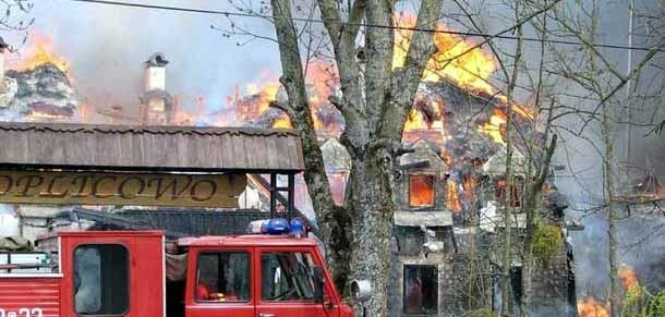 Pożar gasiło około 200 strażaków