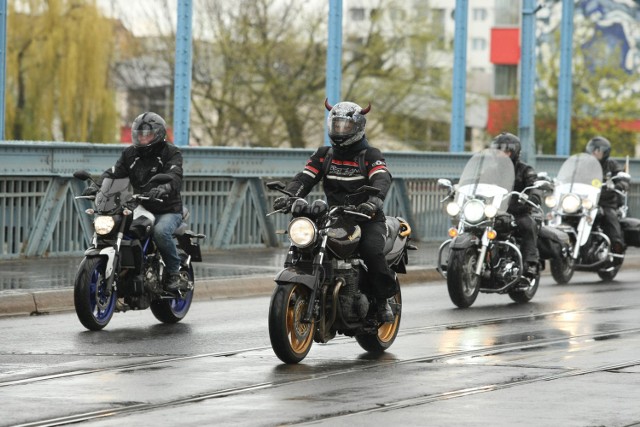 Wielka parada motocykli we Wrocławiu na rozpoczęcie sezonu motocyklowego