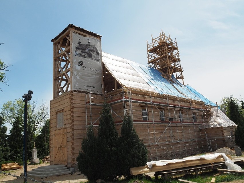 Trwa odbudowa kościoła w łódzkich Mileszkach. 100 tysięcy od Urzędu Marszałkowskiego