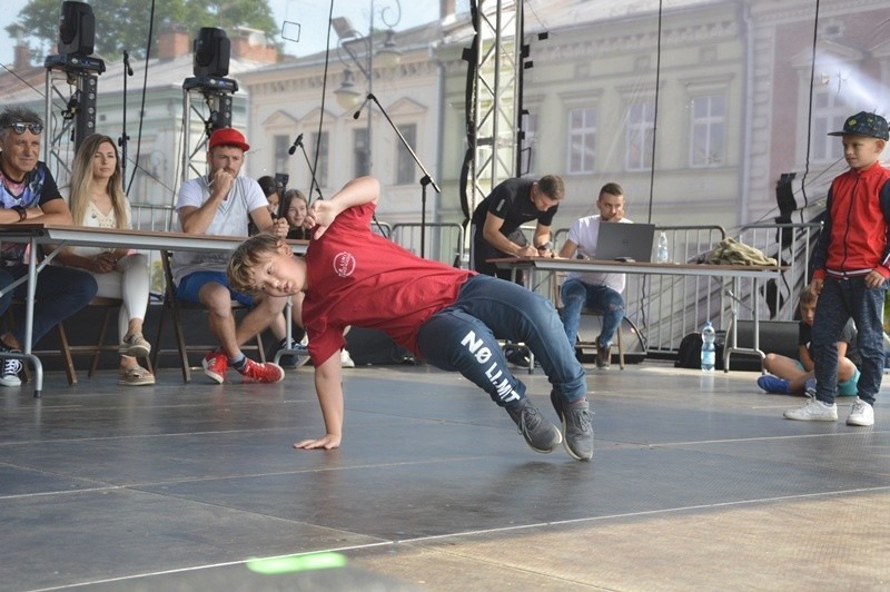 Nowy Sącz. Rywalizacja breakdance na rynku, czyli Sądecki Beat [ZDJĘCIA]