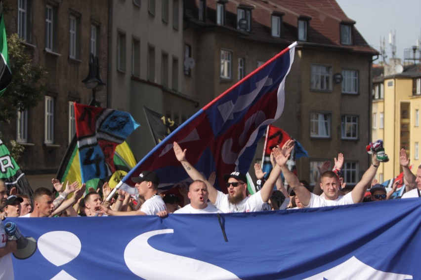 W niedzielę spora grupa fanów na Arenę Zabrze dotarła...