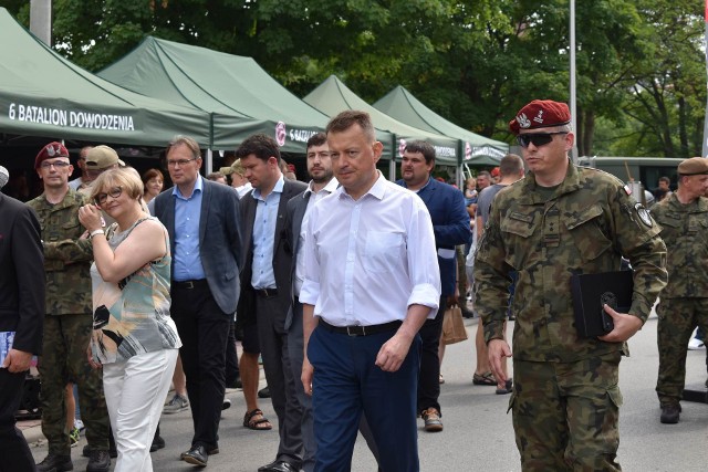 Minister Mariusz Błaszczak gościł w Limanowej. Podczas wojskowego pikniku podpisano list intencyjny w sprawie utworzenia batalionu Wojsk Obrony Terytorialnej w Limanowej