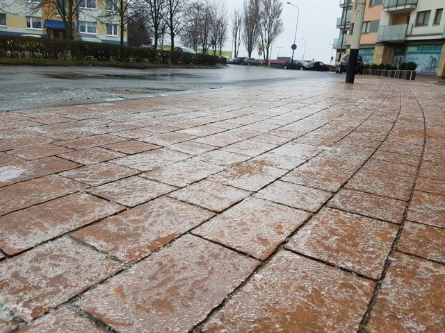 Uważajmy, dziś na drogach i chodnikach może być ślisko