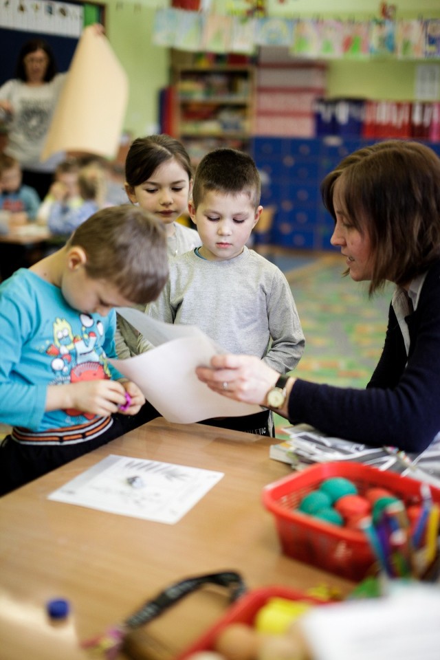 Przedszkolaki z Zespołu Szkół nr 8 na Miedzyniu rysują, malują, wycinają. I czekają na nowe koleżanki i kolegów.