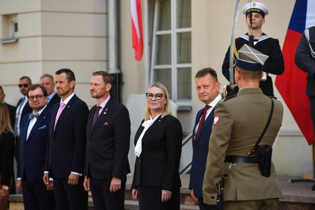 W Warszawie odbyło się spotkanie wicepremiera, ministra obrony narodowej Mariusza Błaszczaka z minister obrony Czech Janą Czernochovą.