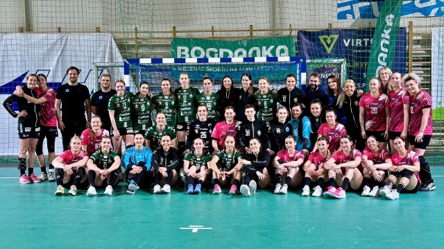 (Szczypiornistki MKS FunFloor zakończyły 2023 rok wygranym sparingiem w Zamościu z Handballem JKS Jarosław 34:23)