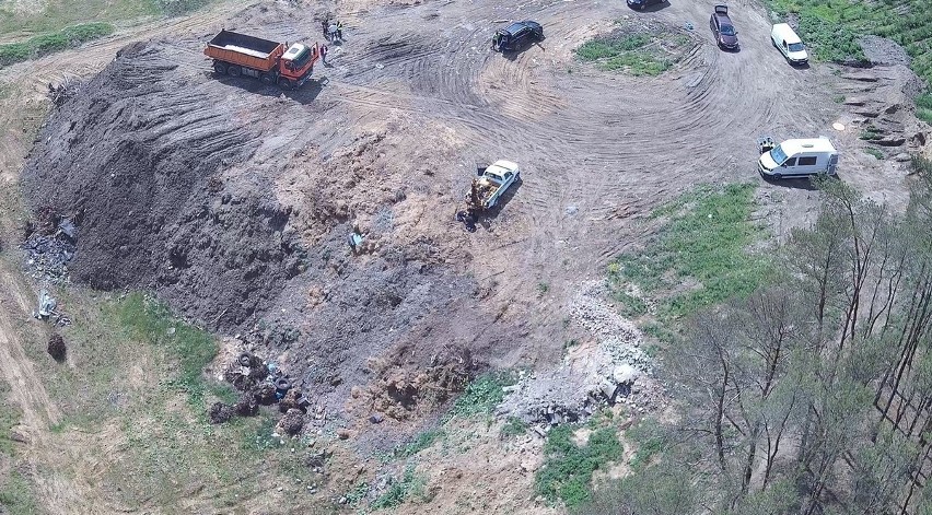 W Nowym Tomyślu policja zatrzymała 3 osoby, które zajmowały...