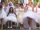 Gwiazdy na pierwszym w Polsce biegu w sukniach ślubnych