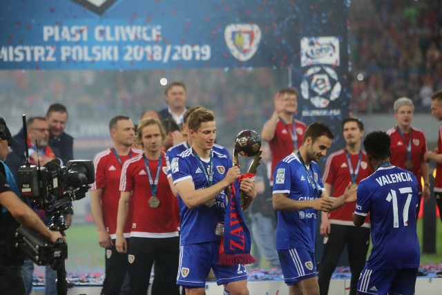 Piłkarze Piasta w maju po raz pierwszy w historii zostali mistrzami Polski, a radość ze zdobycia tytułu była w Gliwicach ogromna