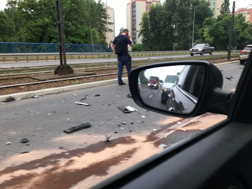 Kraków. Wypadek na al. Pokoju. Są utrudnienia w ruchu [ZDJĘCIA]                                  