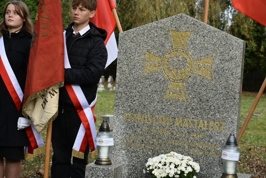 W Katowicach odznaczyli grób świętej pamięci Stanisława...