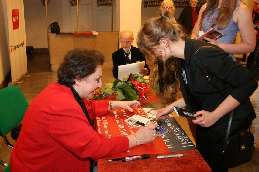 Po koncercie Ewa Podleś rozdawała autografy.