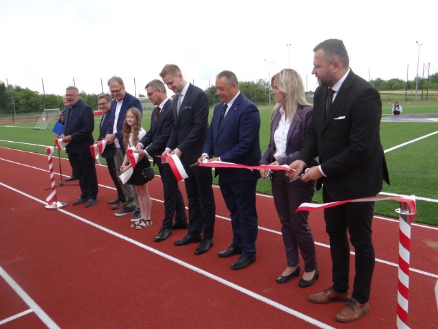 Przy Publicznej Szkole Podstawowej nr 6 w Radomsku otwarto nowoczesny kompleks sportowy
