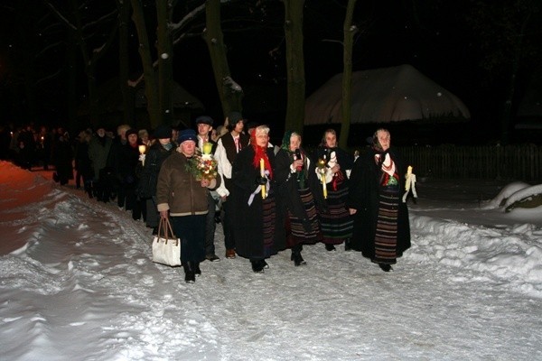 Świętu Matki Boskiej Gromnicznej towarzyszy zawsze procesja