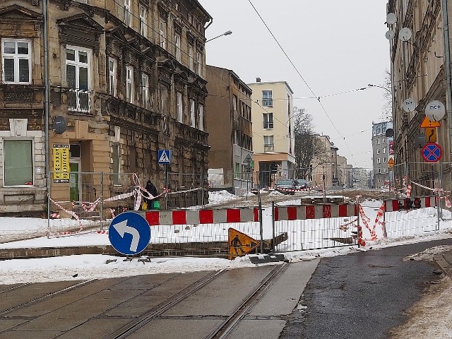 Skrzyżowanie  ul. Franciszkańskiej z ul. Smugową zostało zamknięte dla ruchu po awarii wodociągowej, do której doszło tam 17 stycznia.