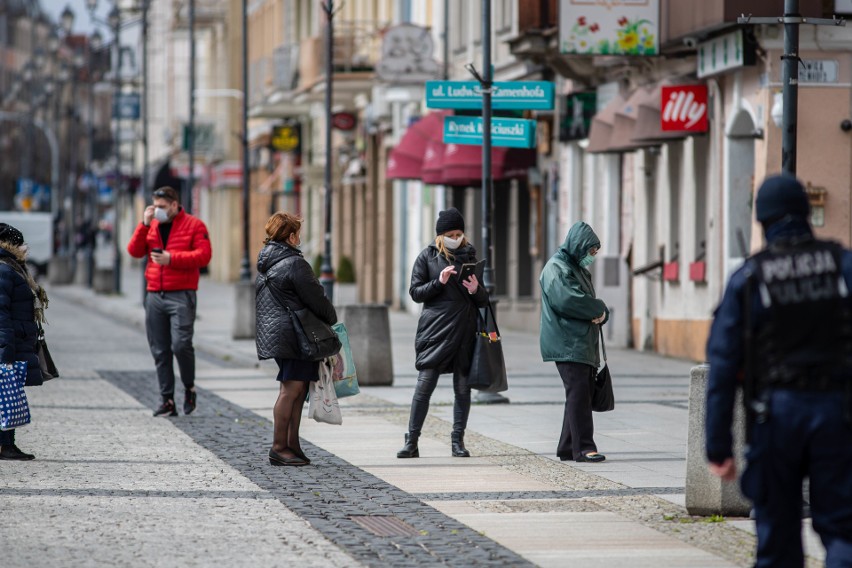 Wiele osób w Białymstoku unika noszenia maseczek