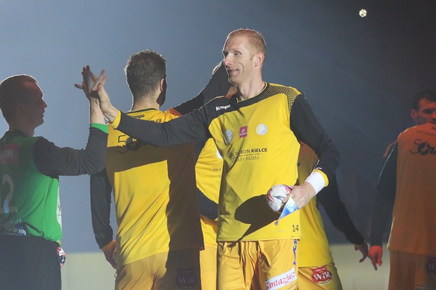 Vive Tauron Kielce po horrorze wygrał z Veszprem i zwyciężył w Lidze Mistrzów