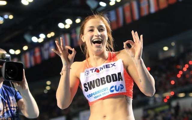 Tak wygląda najszczęśliwszy uczestnik Copernicus Cup. Sprinterka Ewa Swoboda pobiła w piątek w Toruniu halowy rekord świata juniorek w biegu  na 60 metrów. Gratulujemy!