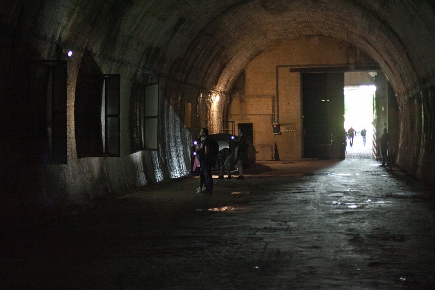 Nocne zwiedzanie tunelu schronowego w Strzyżowie [ZDJĘCIA]
