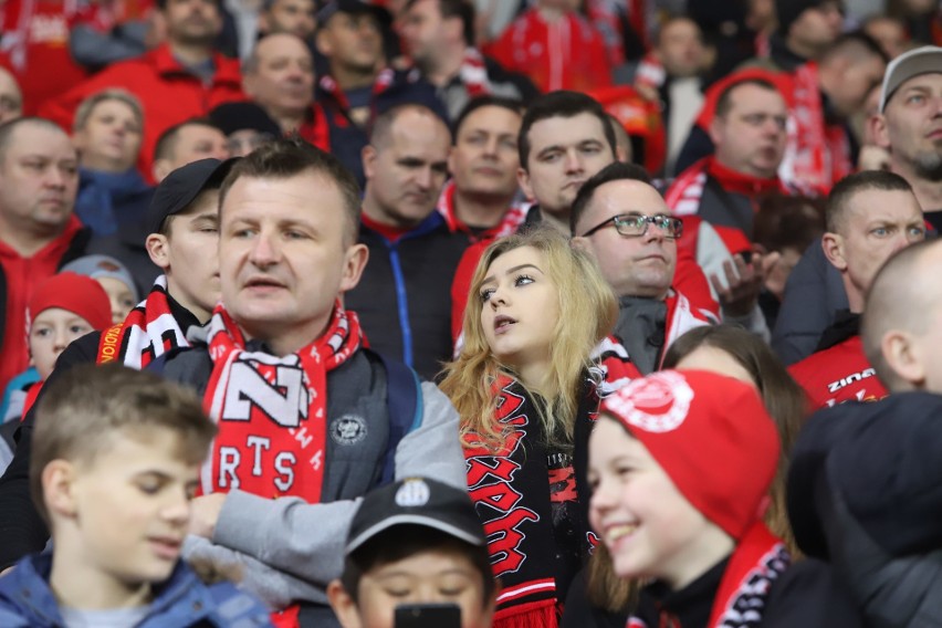 Kibice na meczu Widzew Łódź - Elana Toruń który zakończył się remisem 1:1.