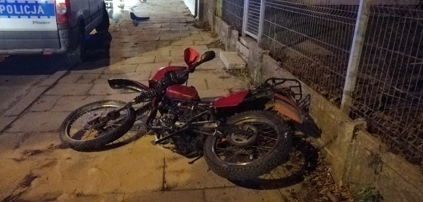 Groźny wypadek na Parzęczewskiej w Zgierzu. Ranny motocyklista ZDJĘCIA
