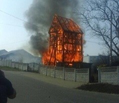 Pożar zabytkowego wiatraka w Bytomiu Odrzańskim