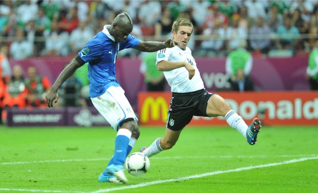 W półfinale euro 2012 w Warszawie Włosi wygrali z Niemcami 2:1 po dwóch bramkach Mario Balotelliego.