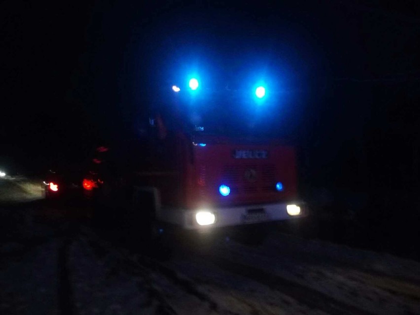 Strażacy walczyli z pożarem w Antoniówce.