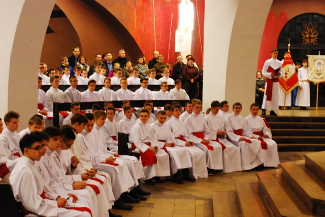 Nowi animatorzy służby liturgicznej ustanowieni w Katedrze Chrystusa Króla w Katowicach
