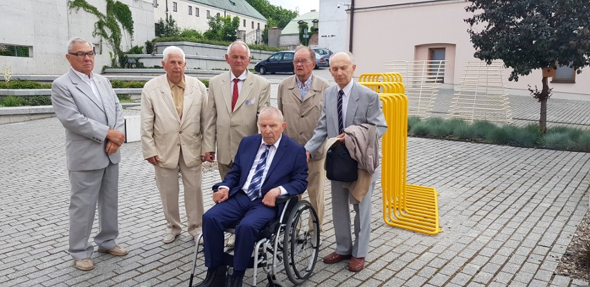64 lata po maturze absolwenci Technikum Budowlanego w Kielcach spotkali się ponownie