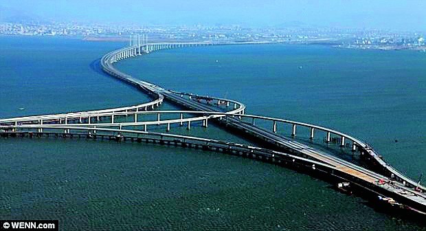 Najdłuższy most. W czerwcu 2011 r. w Chinach oddano do...