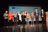 Myśleniccy seniorzy jako pierwsi otrzymali Europejską Kartę Seniora 