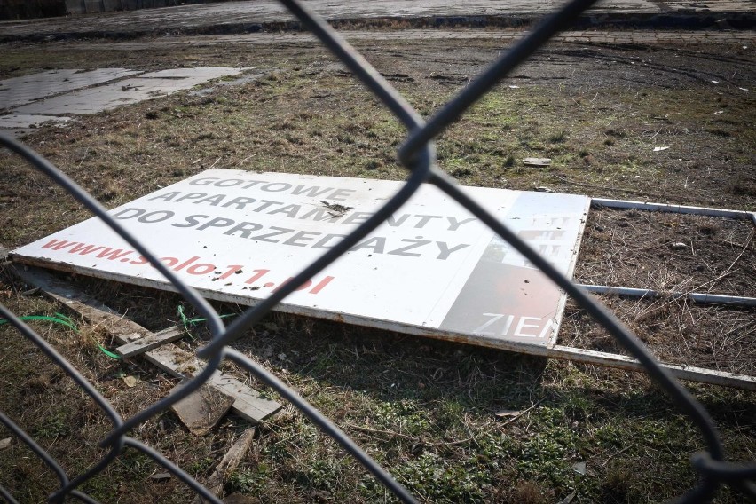 Plac Jana Pawła II. Miało być San Francisco. Zostało ściernisko